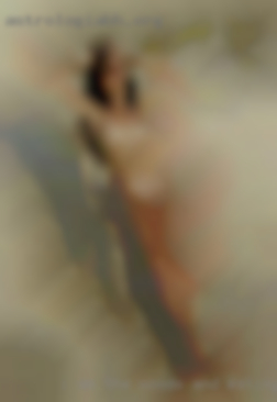 I am the woods and eating pussy looking for respectful adult fun.