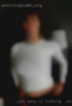 Just IL looking for sex easy going and loves outdoors.